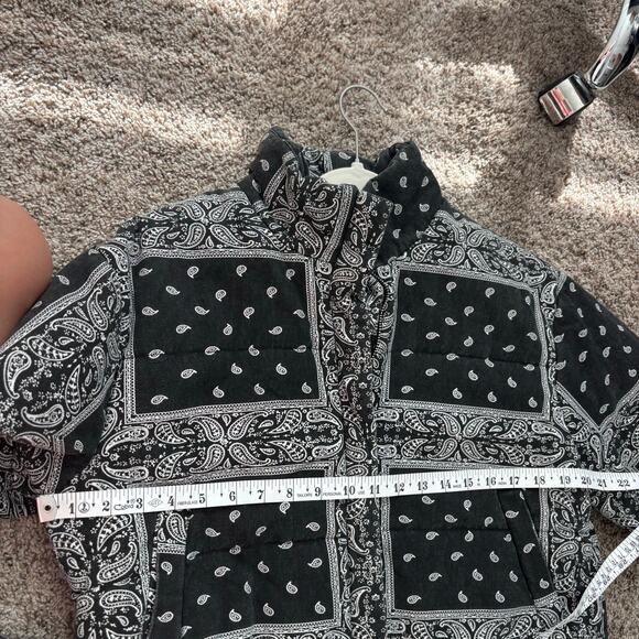 Superdown Women’s Gianina Puffer Jacket Paisley Black White Sz S - Picture 9 of 10